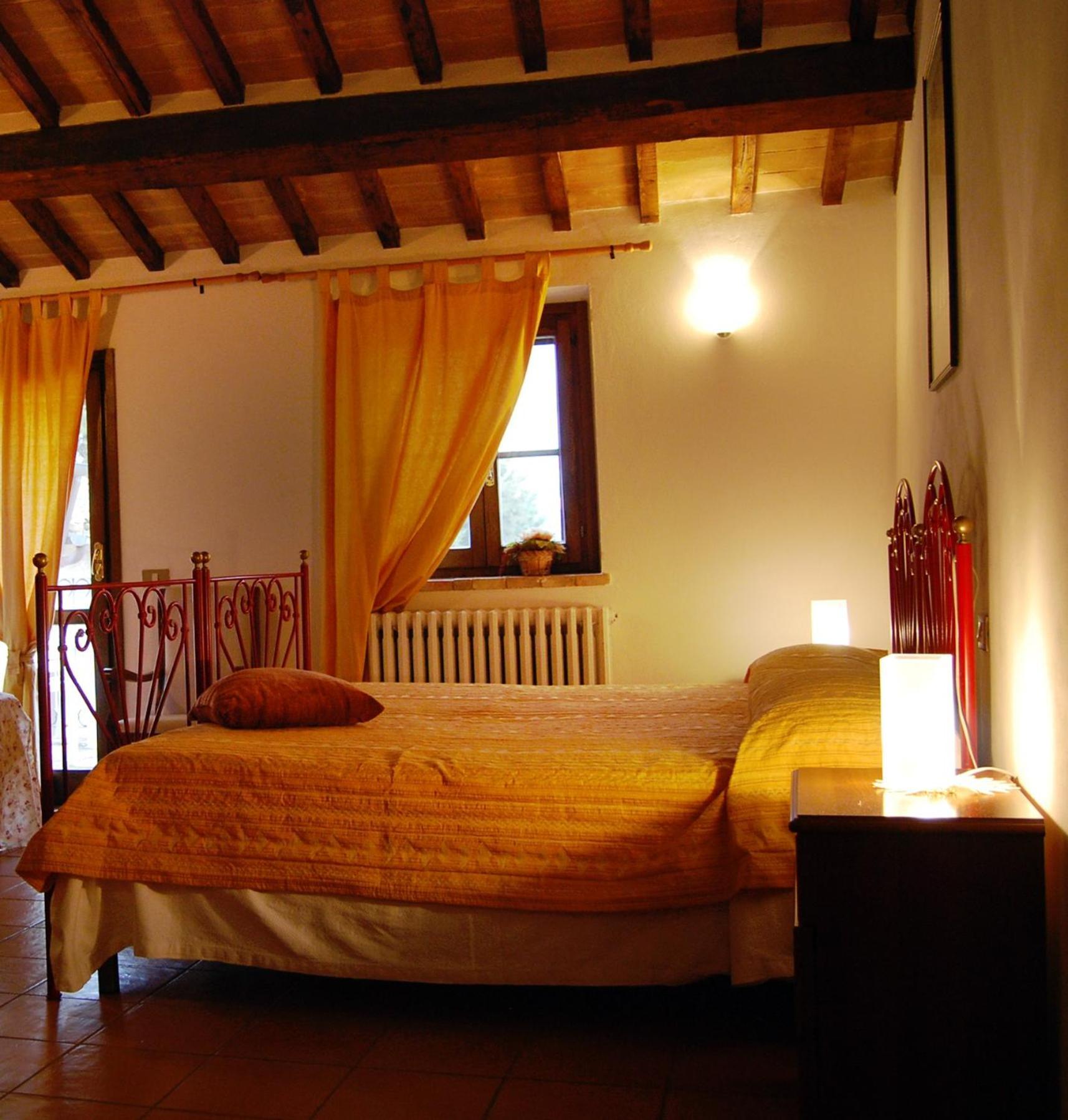 Agriturismo Camiano Piccolo Montefalco Szoba fotó